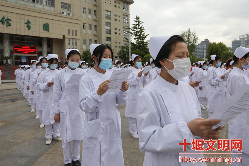 【十堰文明网】湖北医药学院开展庆祝建党100周年红色经典诵读活动